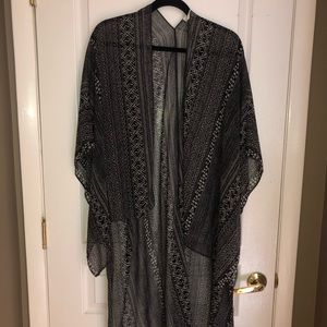 BCBGeneration hi-lo kimono